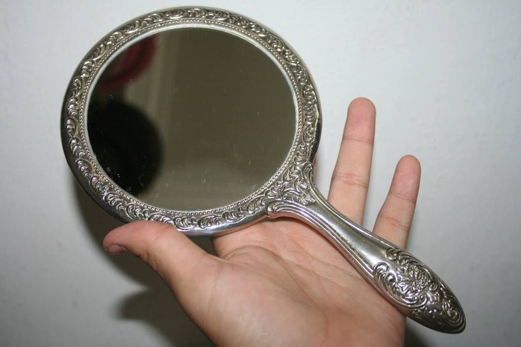 Juego Tocador Cepillo Peine Espejo Plateado Antiguo Silver - Bs. 102