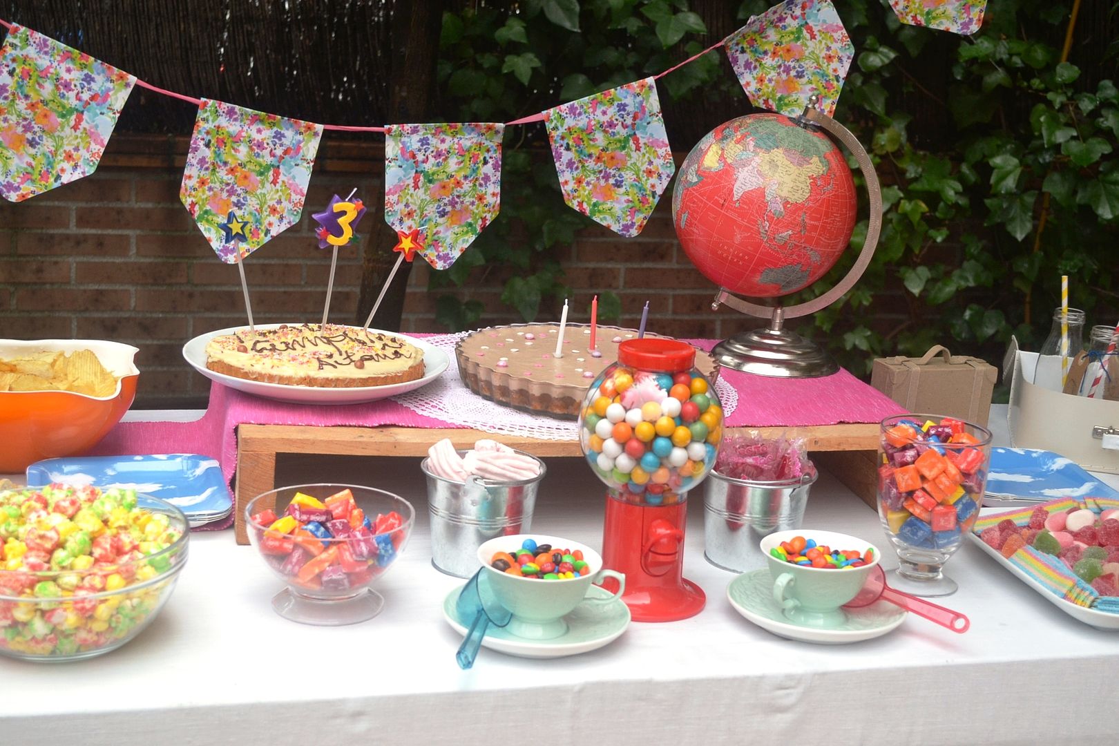 foto mesa de dulces cumpleaños up