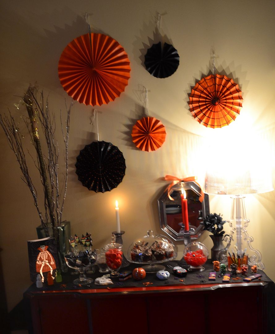  photo halloween-mesa-dulces-sweet-table-decoracioacuten-ideas-naranja-negro-chic15_zpsd6af4dc6.jpg