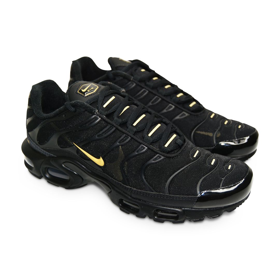 nike tuned black and gold